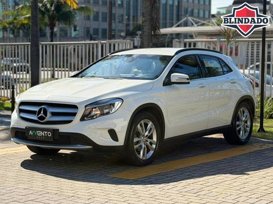 MERCEDES-BENZ GLA 200 1.6 CGI STYLE 16V TURBO FLEX 4P AUTOMÁTICO MERCEDES-BENZ GLA 200 1.6 CGI STYLE 16V TURBO FLEX 4P AUTOMÁTICO